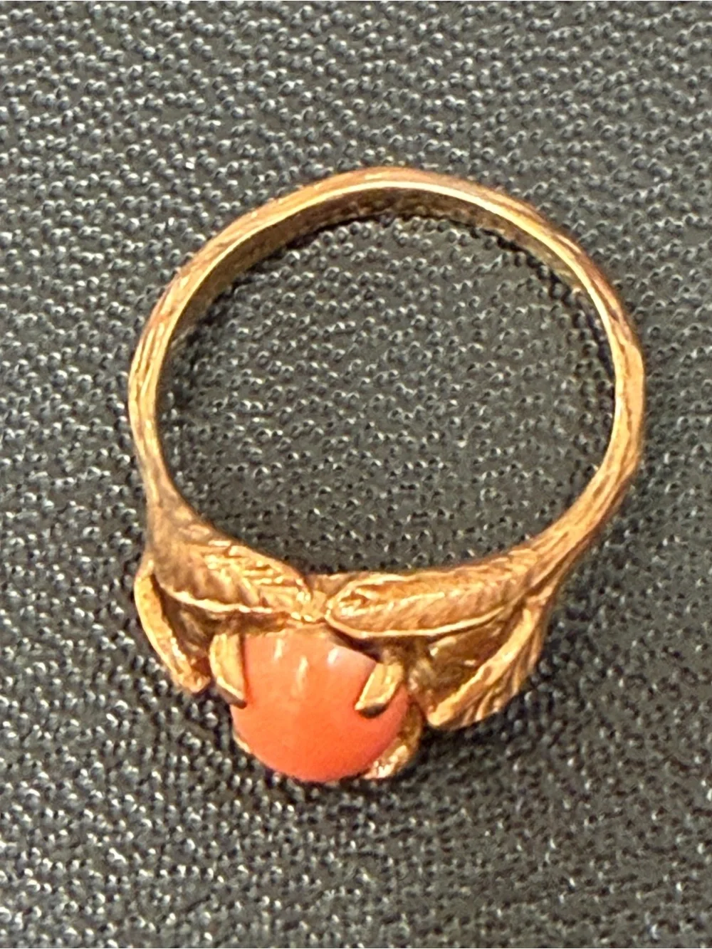 Vintage 10k salmon orange coral leaf ring